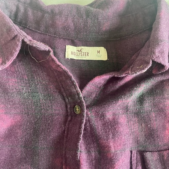 Purple hollister button down size M - Picture 2 of 5